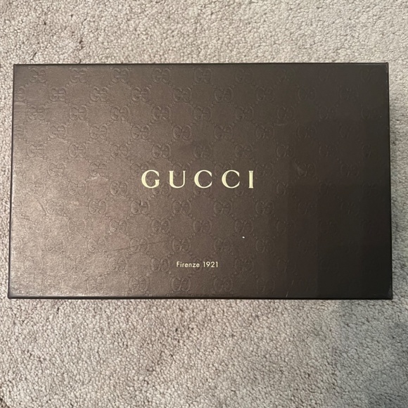 Gucci Shoes - Picture 2 of 6